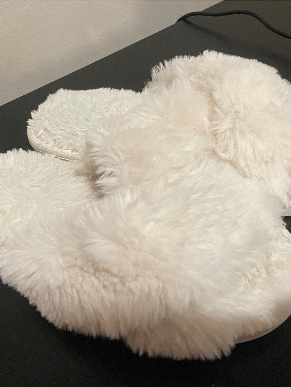 Cozy Plush Faux Fur Slippers in Soft Cream